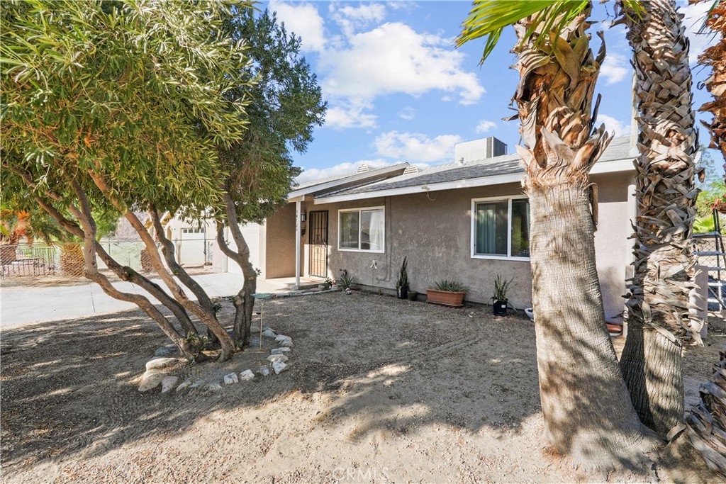 14725 Manzanillo Property Photo 3