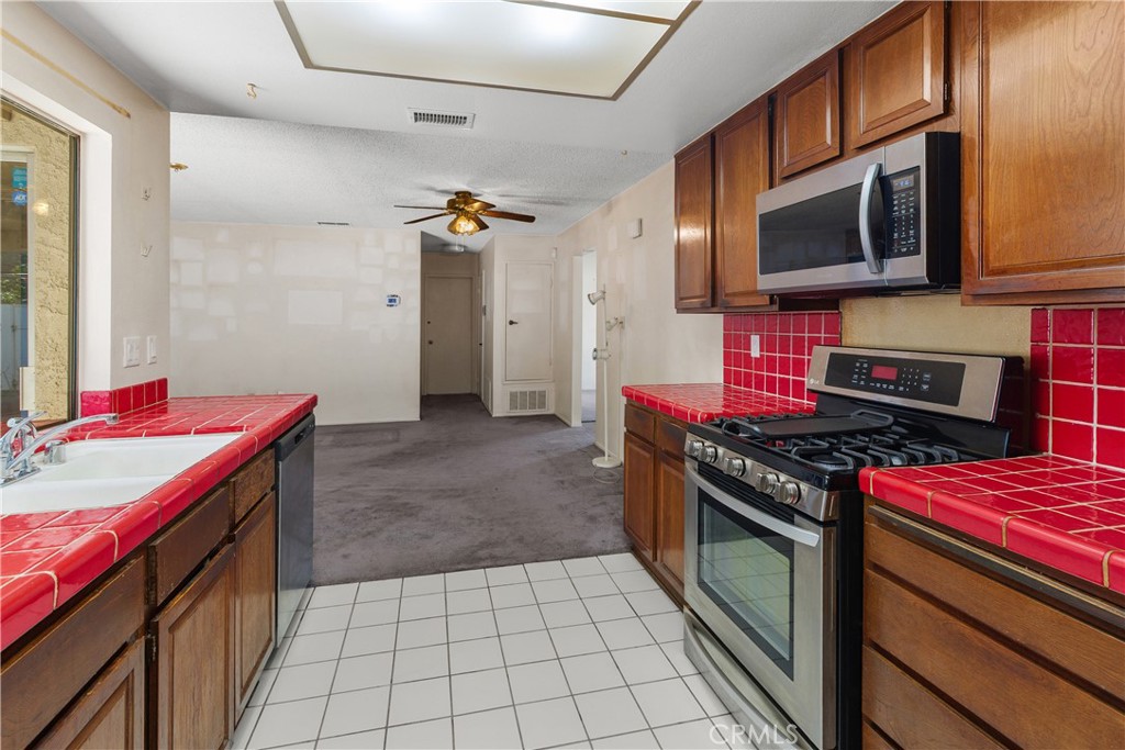 6631 Wintertree Drive Property Photo 14