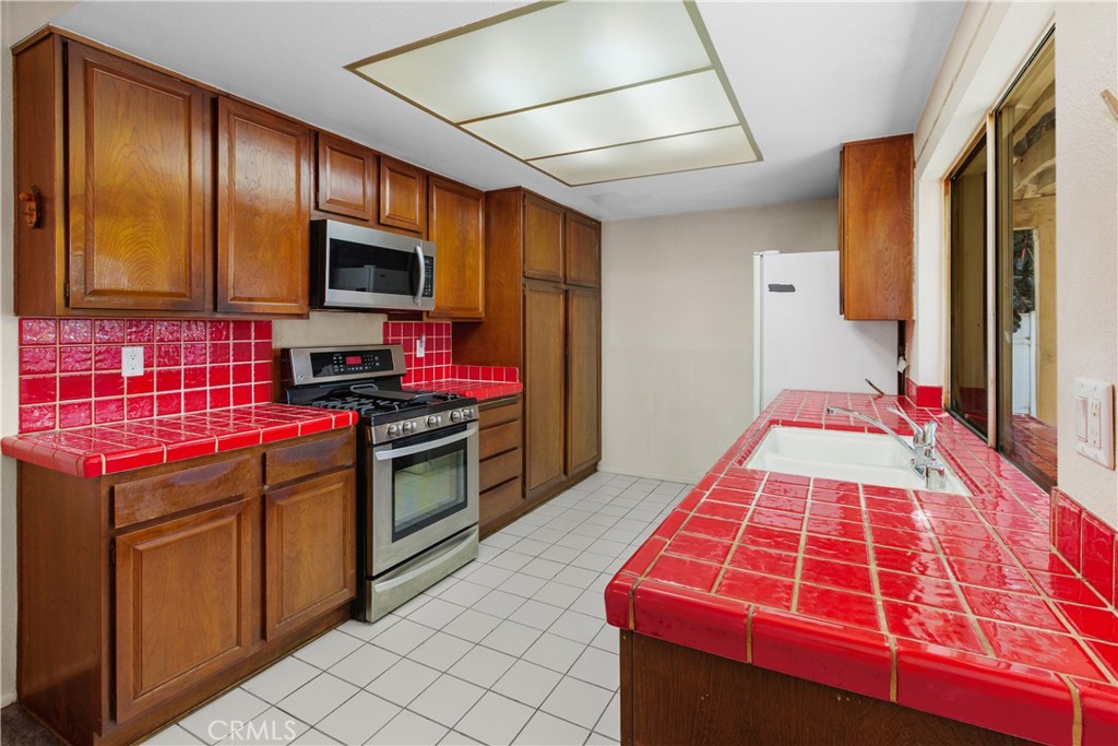 6631 Wintertree Drive Property Photo 18