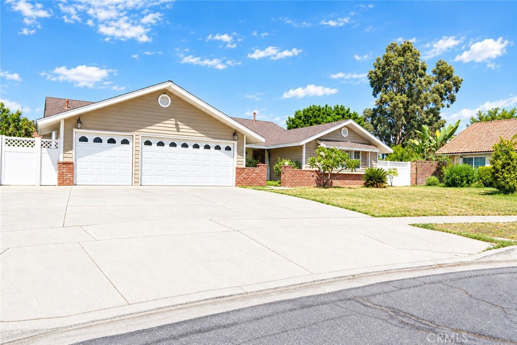 2164 N Date Property Photo 17