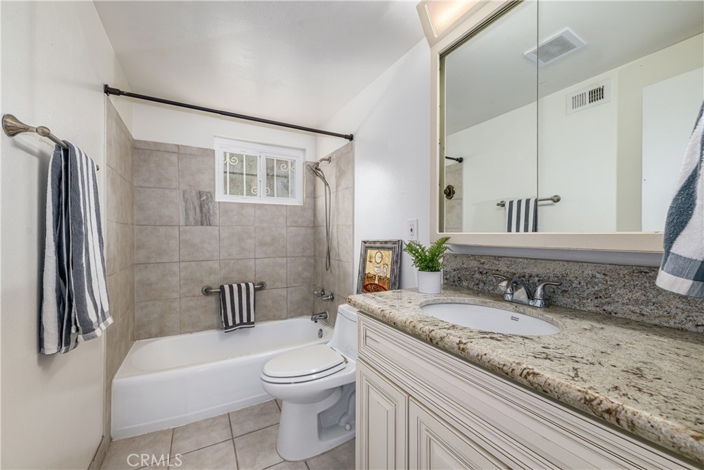 3986 Havenhurst Ave Property Photo 17
