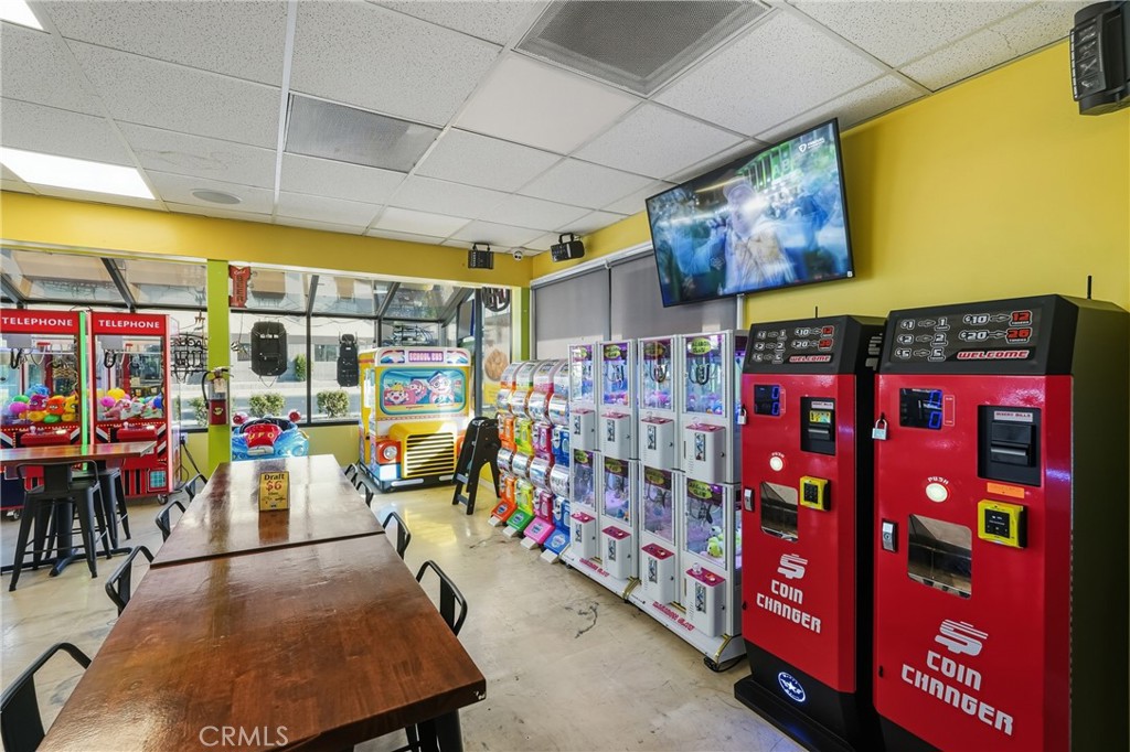 1531 E Florida Property Photo 8