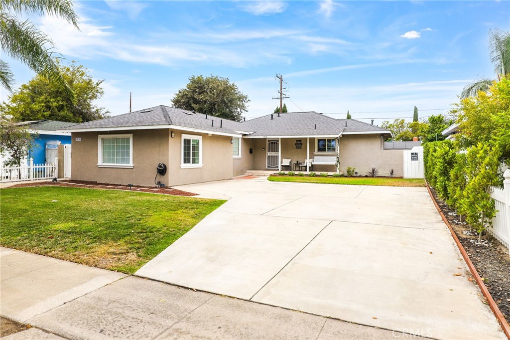 1313 E Merona Place Property Photo 2
