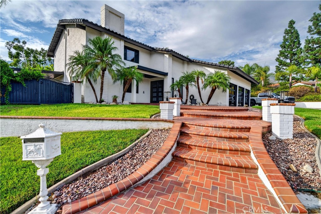 10302 Carrari Property Photo 3