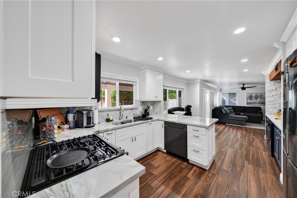10302 Carrari Property Photo 11