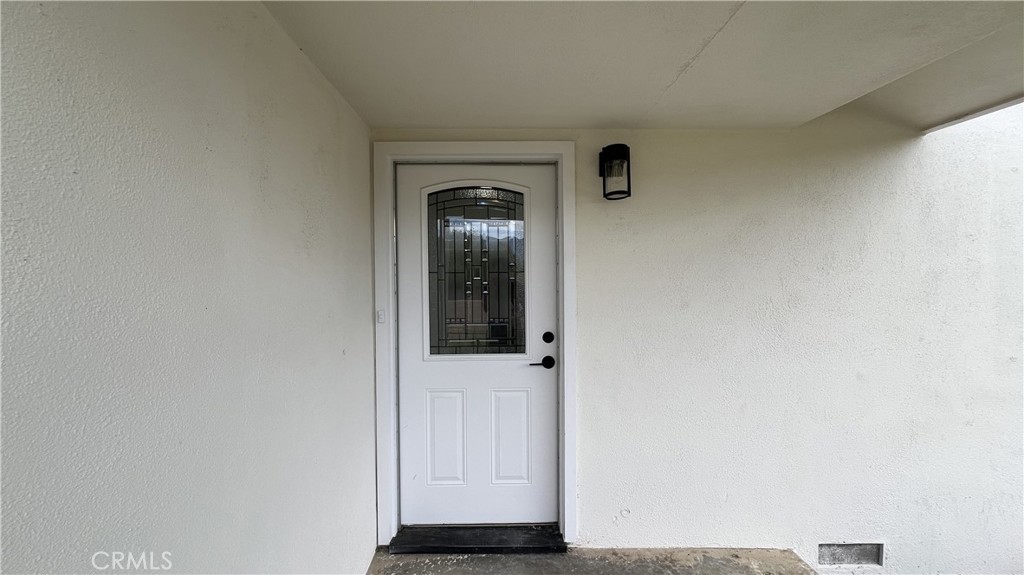 488 E Victory Avenue Property Photo 4