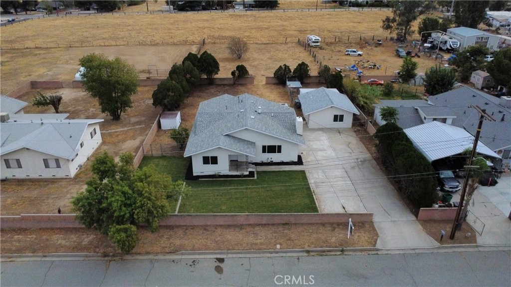 488 E Victory Avenue Property Photo 6