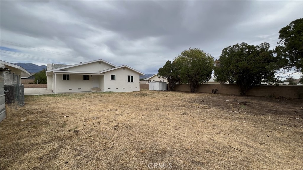 488 E Victory Avenue Property Photo 17