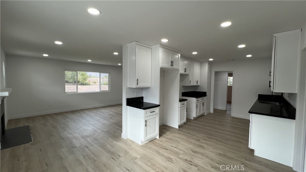 488 E Victory Avenue Property Photo 27