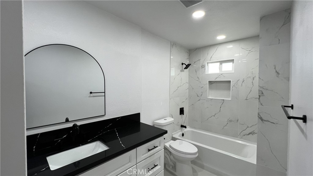 488 E Victory Avenue Property Photo 35