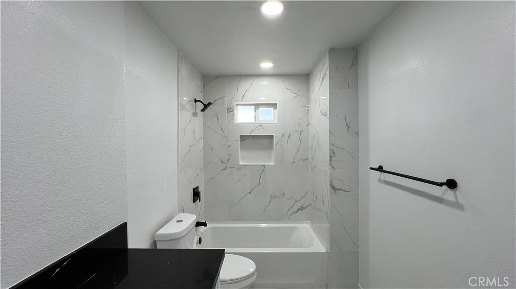 488 E Victory Avenue Property Photo 36