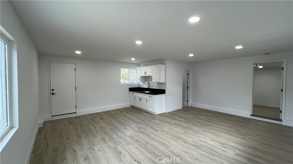 488 E Victory Avenue Property Photo 40