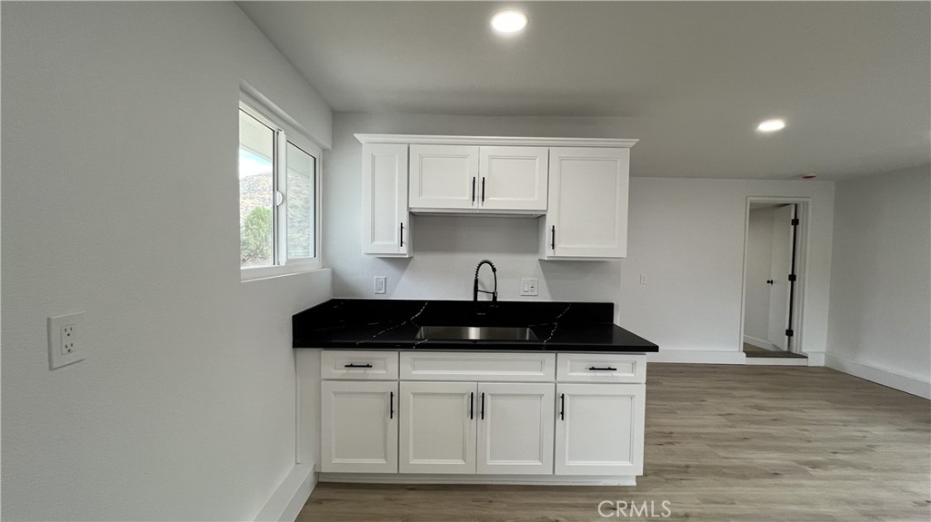 488 E Victory Avenue Property Photo 41