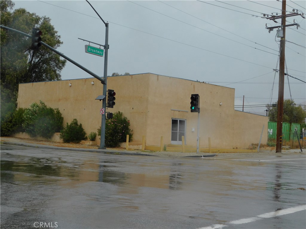 14081 Broadway Street Property Photo 4