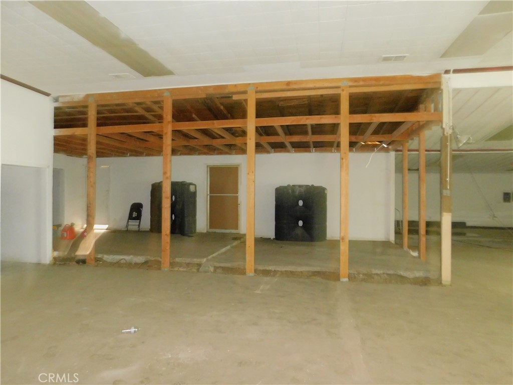 14081 Broadway Street Property Photo 9
