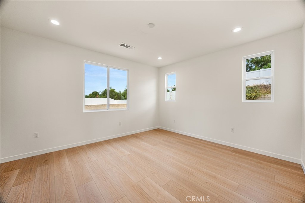 5505 Norwood Avenue Property Photo 11