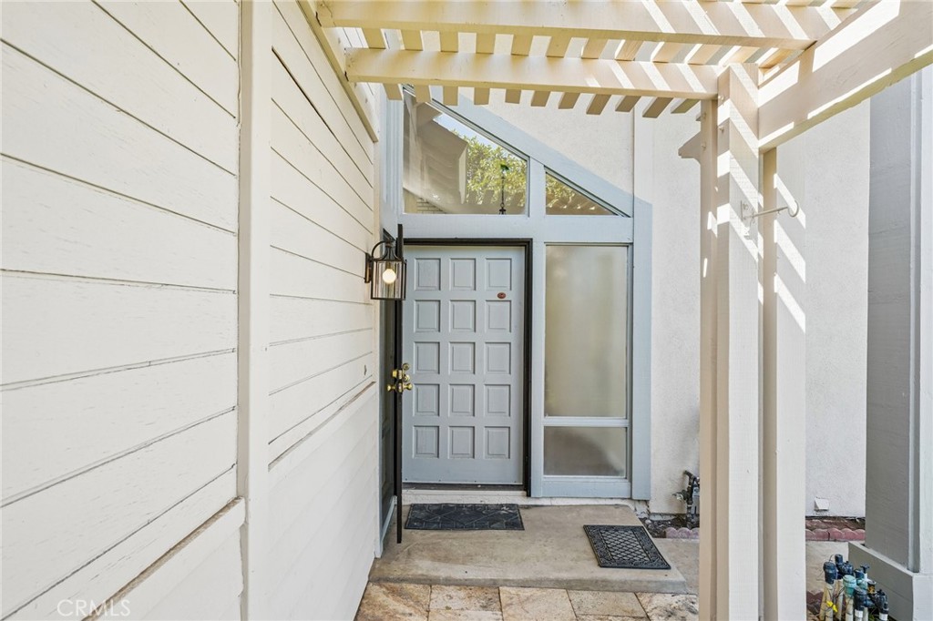 2766 Loyola Property Photo 2