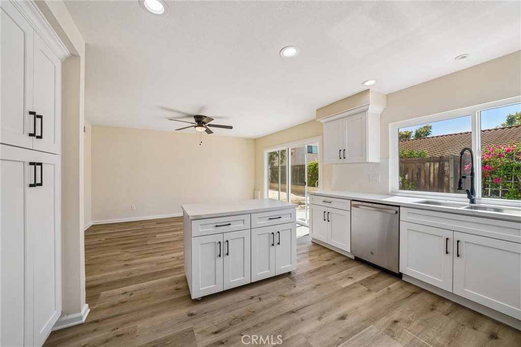 2766 Loyola Property Photo 5