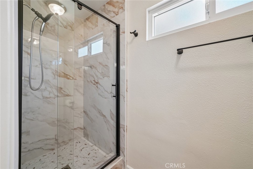 2766 Loyola Property Photo 11