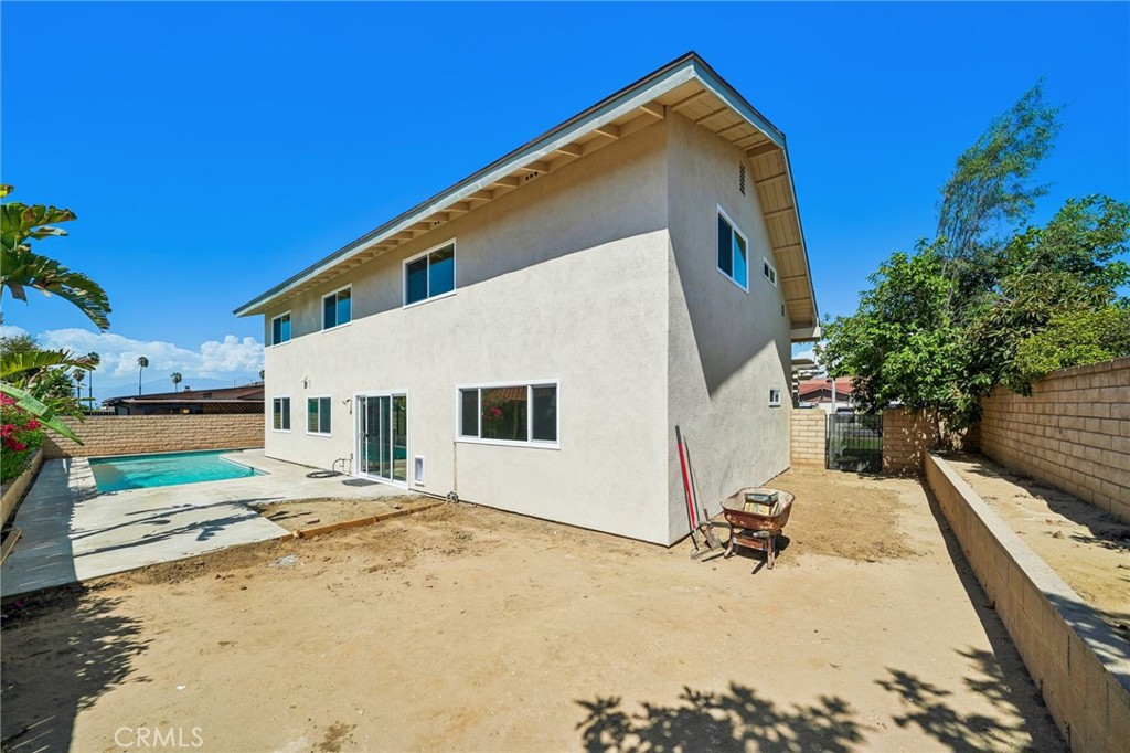 2766 Loyola Property Photo 20