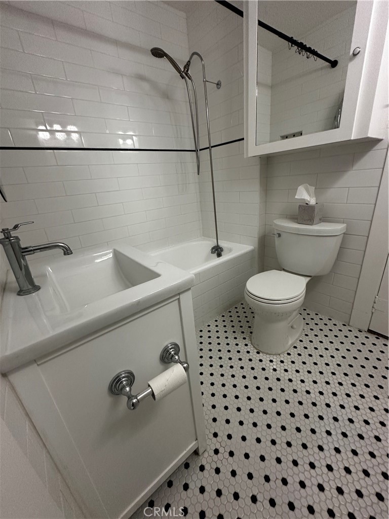 3455 Locust Street Property Photo 6