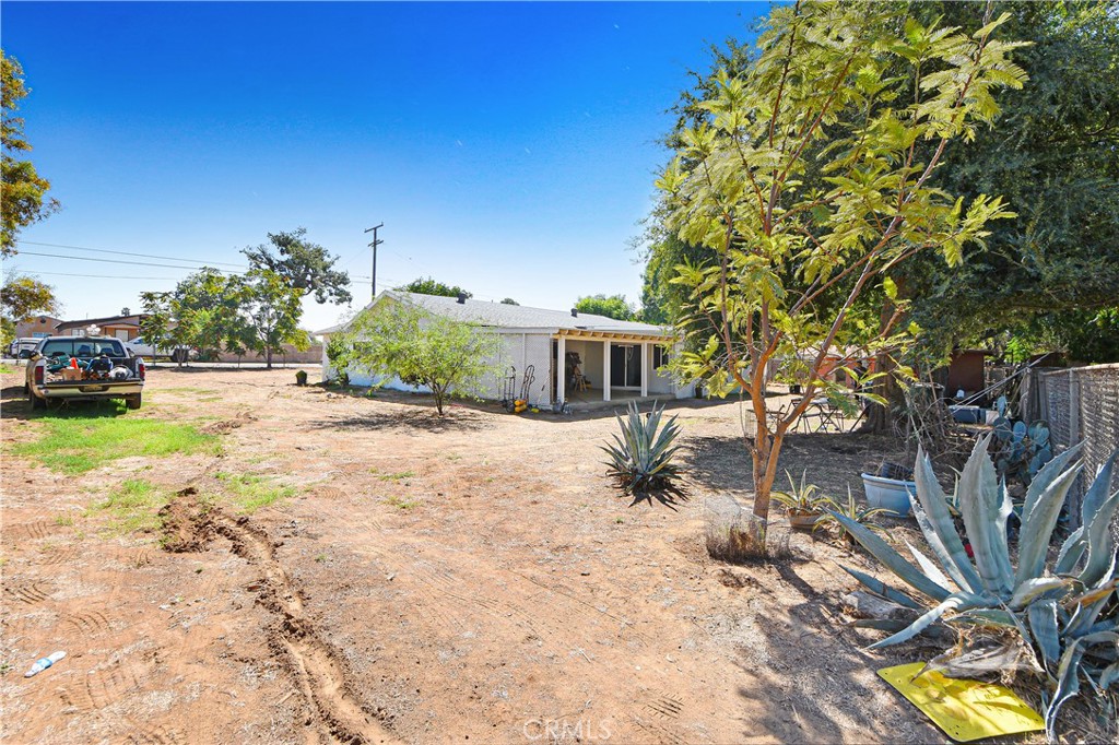 6523 Lorena Property Photo 3