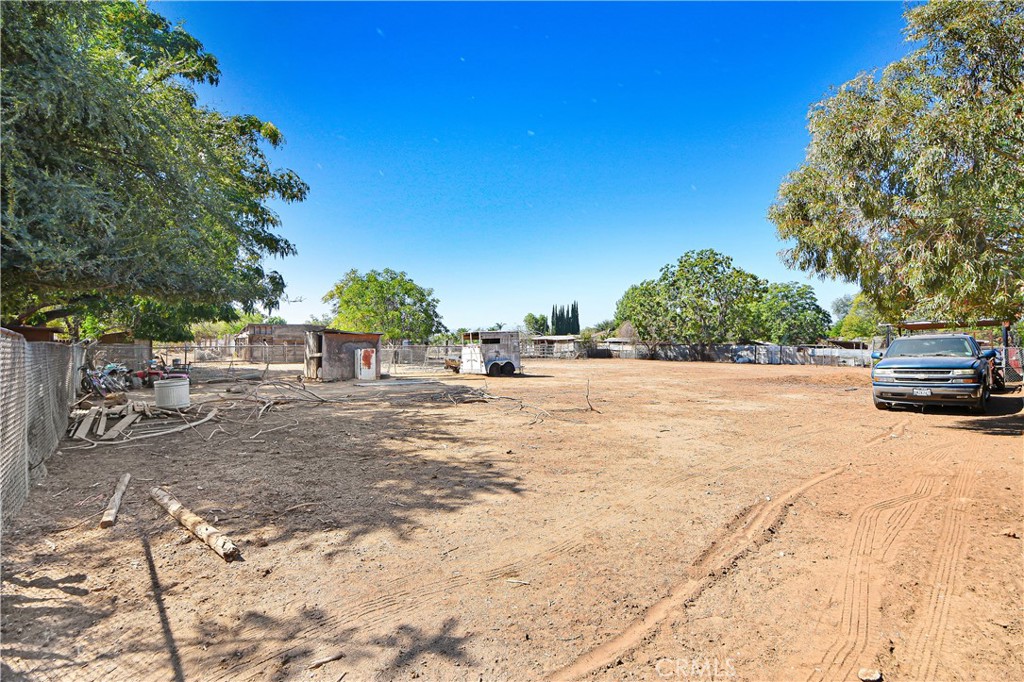 6523 Lorena Property Photo 5