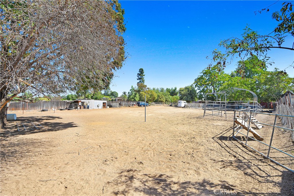 6523 Lorena Property Photo 6