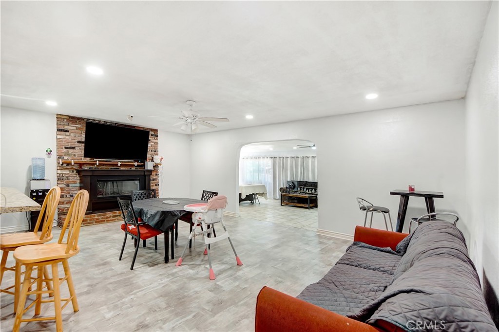 6523 Lorena Property Photo 10