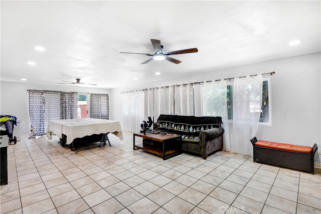 6523 Lorena Property Photo 12