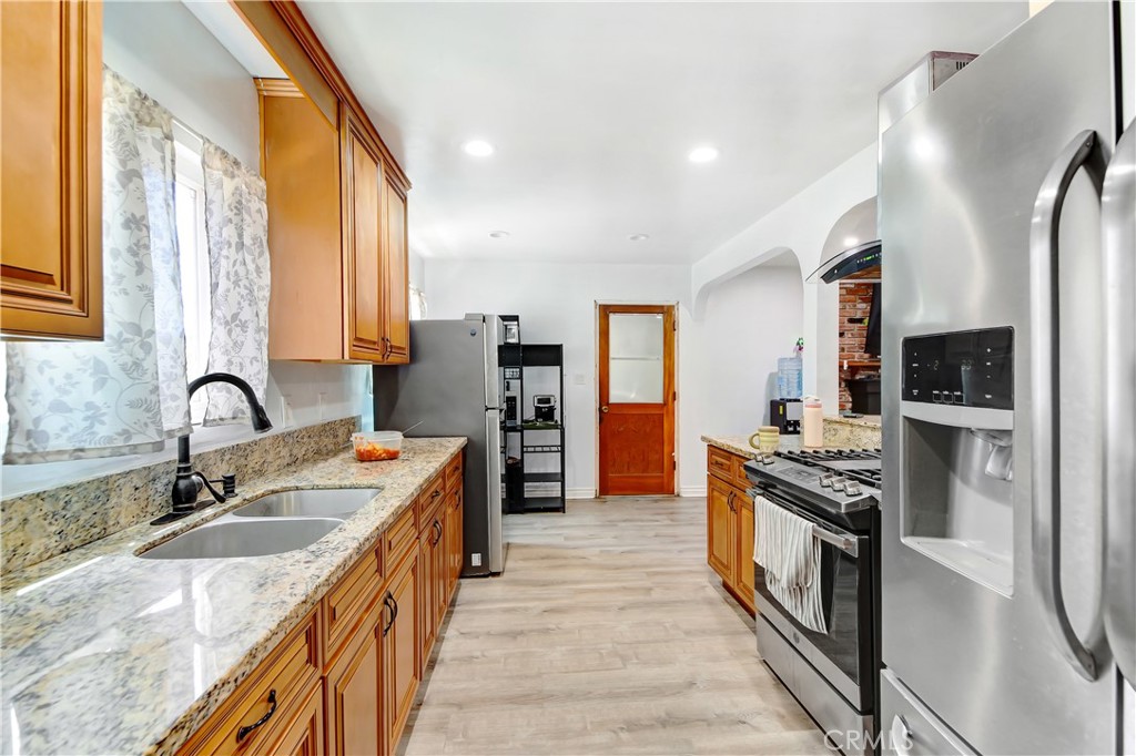 6523 Lorena Property Photo 15