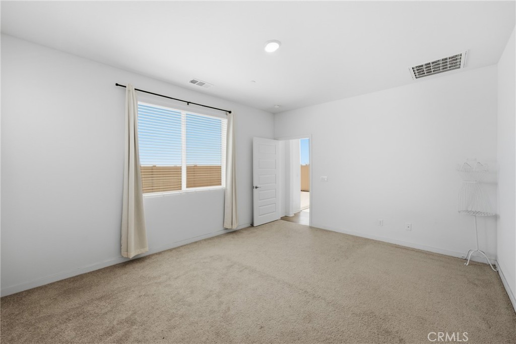 35245 Vernon Property Photo 8