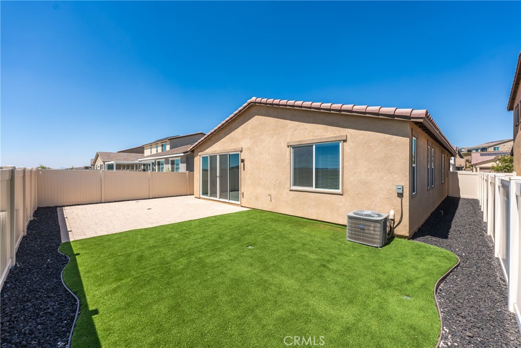 35245 Vernon Property Photo 10
