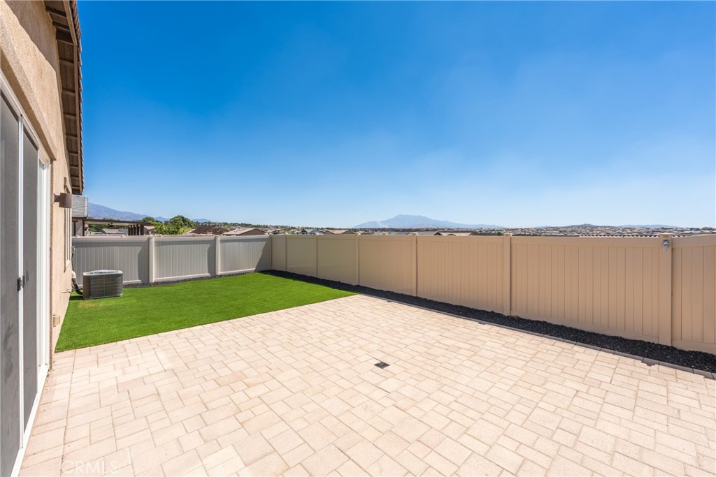 35245 Vernon Property Photo 11