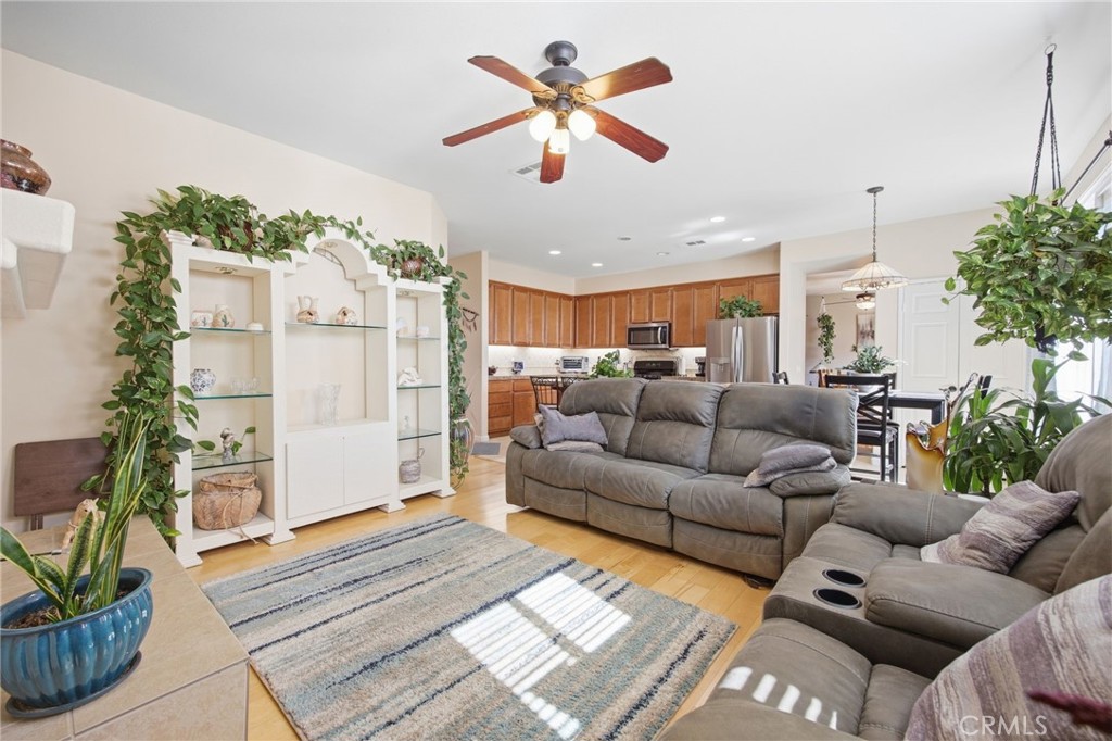 1198 Oasis Court Property Photo 35