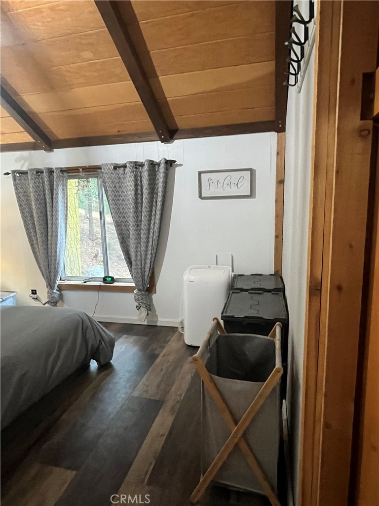 404 Mozumdar Property Photo 29