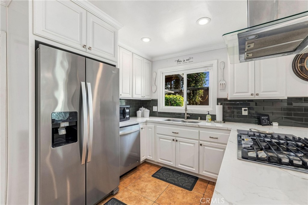 15518 S Stanford Property Photo 9