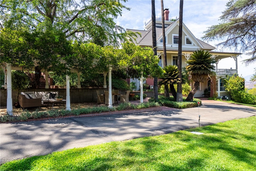 2812 Ivy Property Photo 6
