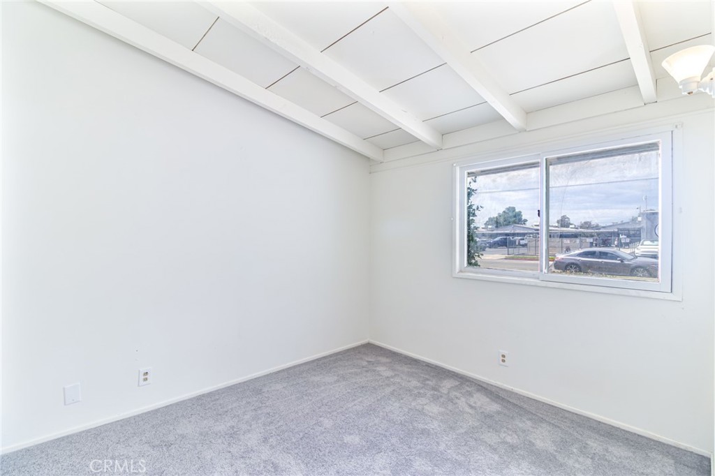 825 N Lilac Avenue Property Photo 19