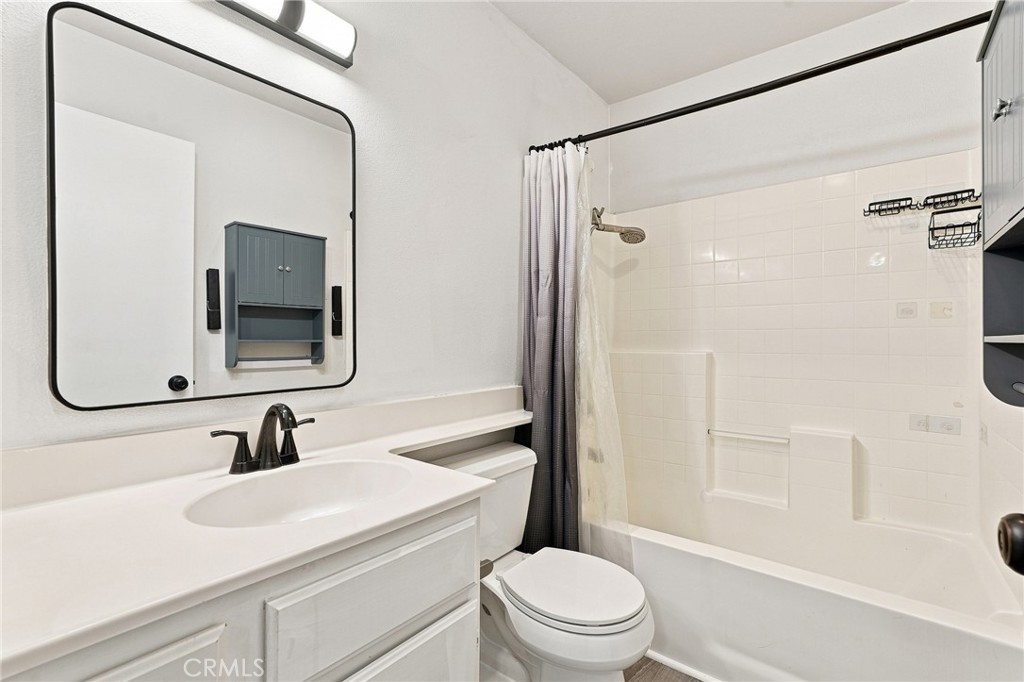 1481 Genoa Property Photo 22
