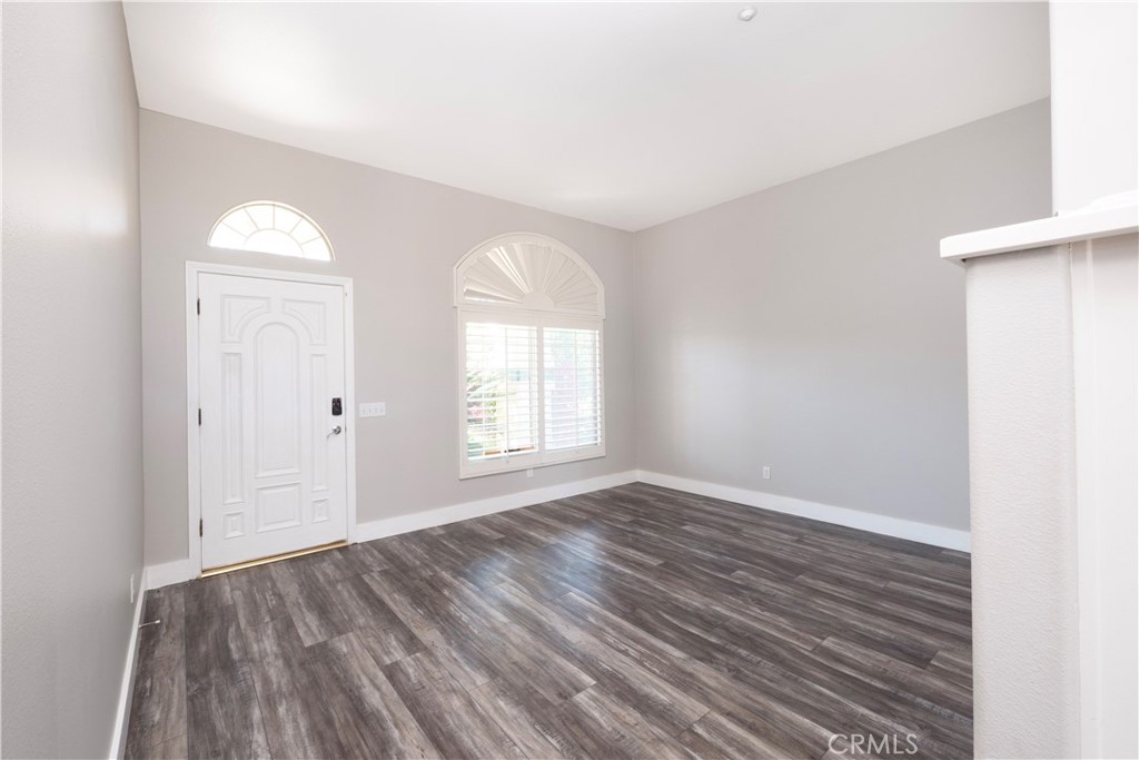 8715 Dufferin Property Photo 3