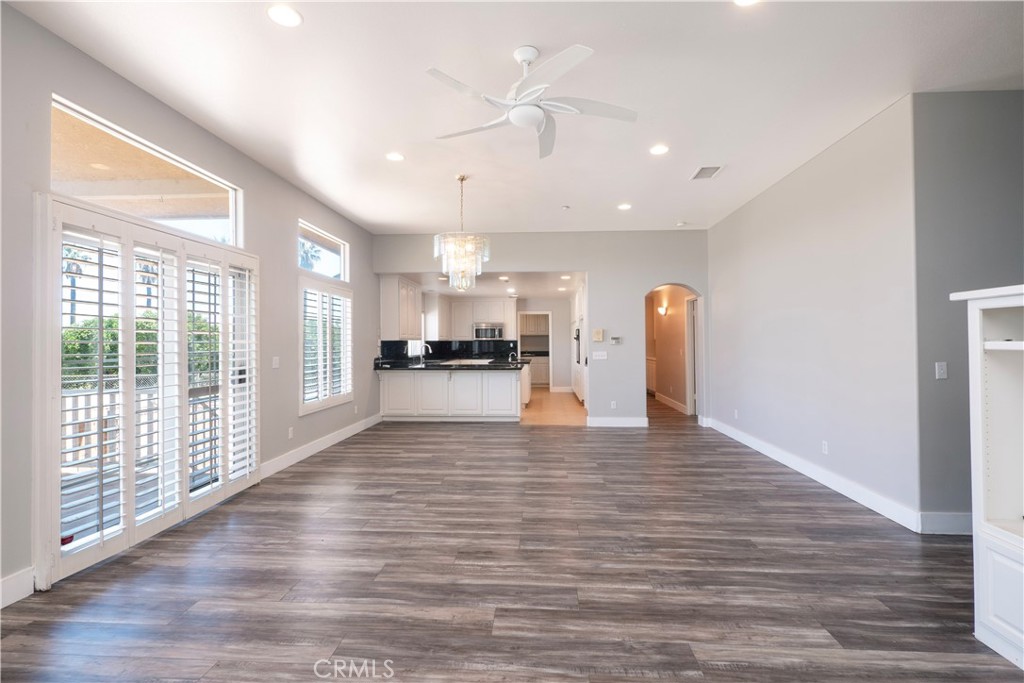 8715 Dufferin Property Photo 4