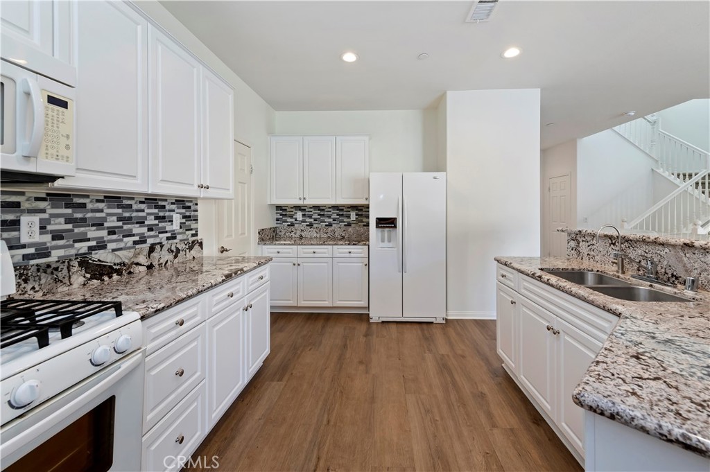 15834 Vienna Property Photo 14