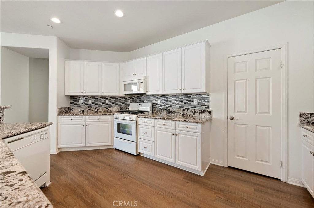 15834 Vienna Property Photo 16