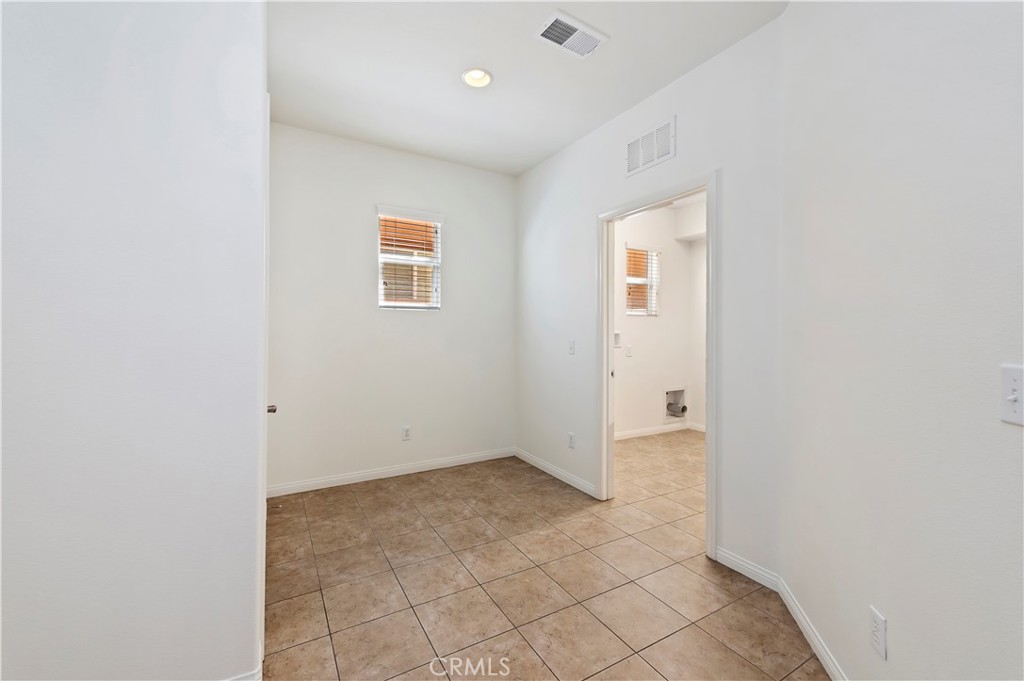 15834 Vienna Property Photo 17