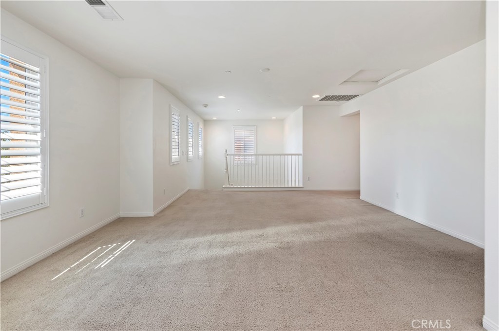 15834 Vienna Property Photo 21