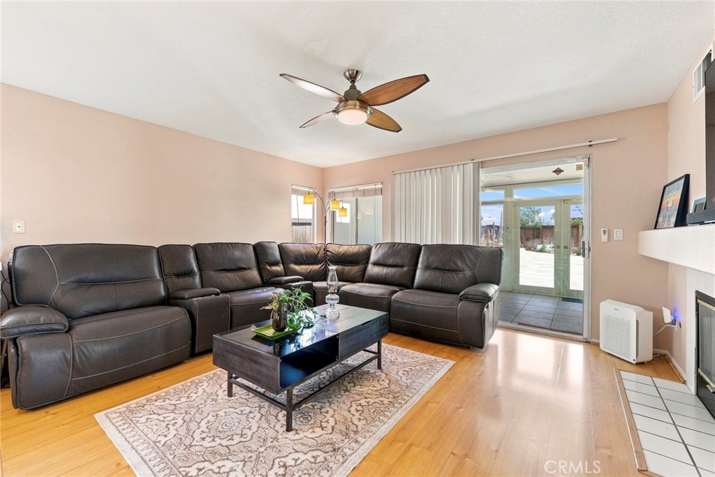 637 Avondale Property Photo 16