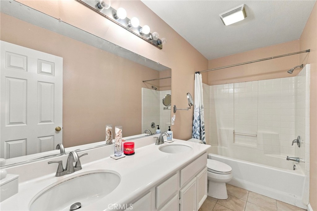 637 Avondale Property Photo 29