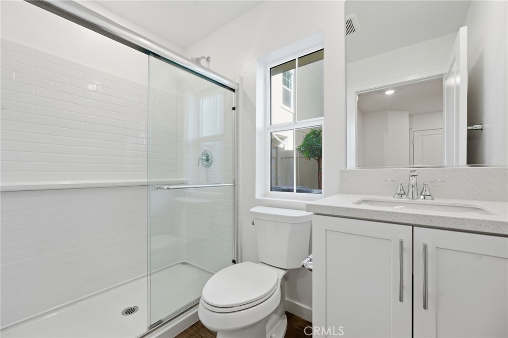2511 Bombay Street Property Photo 3