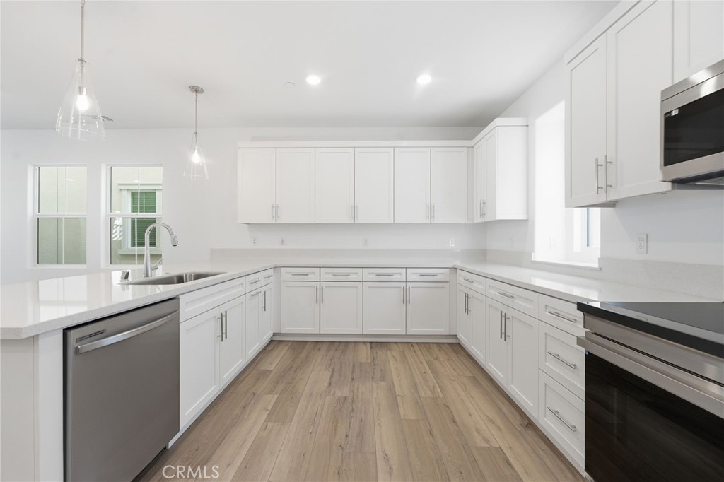2511 Bombay Street Property Photo 5